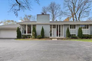 242 Aspen Ln, Highland Park, IL 60035 - Photo 1