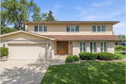 532 Lois Court, Mount Prospect, IL 60056 - Photo 1