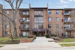7510 Farmingdale Dr, Darien, IL 60561 - Photo 1