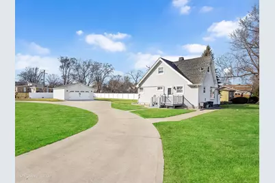 1606 Glen Ellyn Road, Glendale Heights, IL 60139 - Photo 1