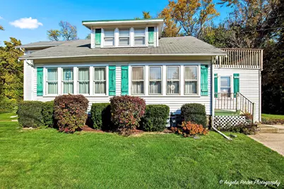 814 N River Road, McHenry, IL 60051 - Photo 1