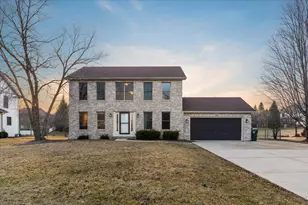 1294 Hunters Ridge E, Hoffman Estates, IL 60192 - Photo 1