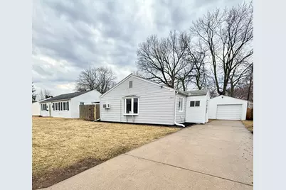 3814 10th Avenue Court, Moline, IL 61265 - Photo 1