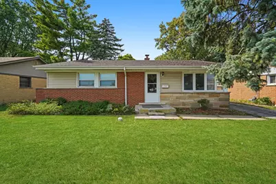 706 N Main Street, Mount Prospect, IL 60056 - Photo 1