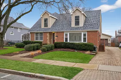 610 W Jefferson Avenue, Naperville, IL 60540 - Photo 1