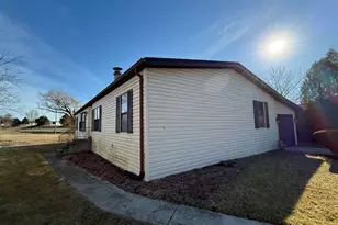 602 Tanglewood Rd, Matteson, IL 60443 - Photo 1
