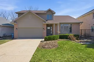 10749 S Cook Ave, Oak Lawn, IL 60453 - Photo 1