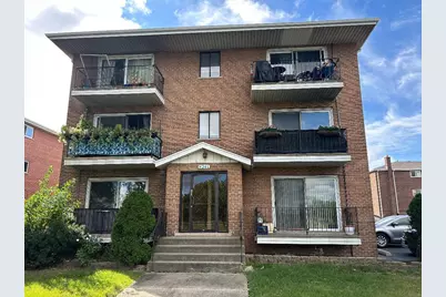 8241 W 79 Street W #1E, Justice, IL 60458 - Photo 1