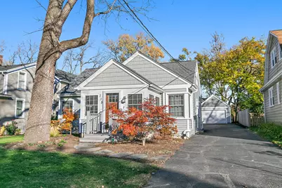 115 N Hager Avenue, Barrington, IL 60010 - Photo 1