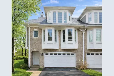 1016 N Glenview Court, Palatine, IL 60067 - Photo 1