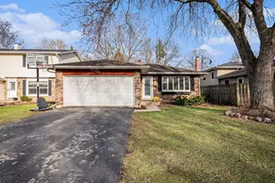 97 N Kenilworth Ave, Glen Ellyn, IL 60137 - Photo 1