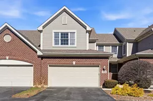 13350 Forest Ridge Dr, Palos Heights, IL 60463 - Photo 1