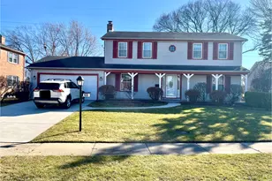 433 E Carpenter Dr, Palatine, IL 60074 - Photo 1