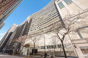 110 E Delaware Pl, Chicago, IL 60611 - Photo 1