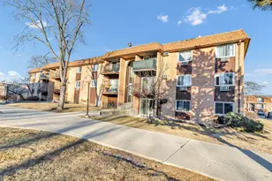 1180 Meadow Ln, Hoffman Estates, IL 60169 - Photo 1