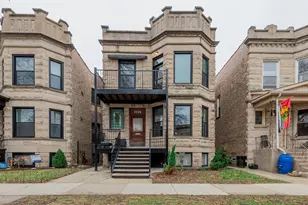 2252 W Leland Ave, Chicago, IL 60625 - Photo 1