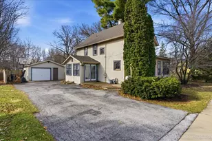 622 Spring St, Batavia, IL 60510 - Photo 1