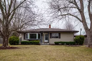 38410 N Tewes Ct, Beach Park, IL 60087 - Photo 1