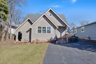 205 N Prospect Dr, Round Lake Park, IL 60073 - Photo 1