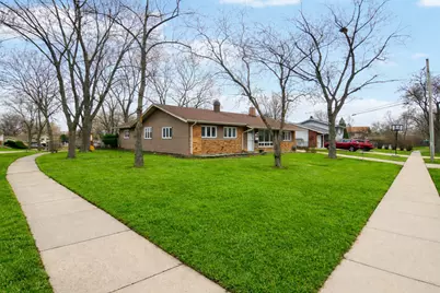 1625 Dennison Road, Hoffman Estates, IL 60169 - Photo 1