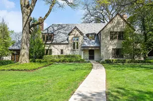 731 S Elm St, Hinsdale, IL 60521 - Photo 1
