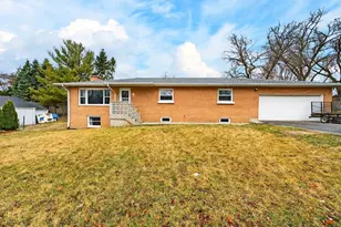 7302 Chippewa Dr, Wonder Lake, IL 60097 - Photo 1