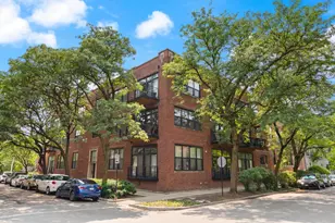 1670 N Claremont Ave, Chicago, IL 60647 - Photo 1