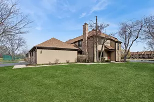 1480 Fairfax Ln, Buffalo Grove, IL 60089 - Photo 1
