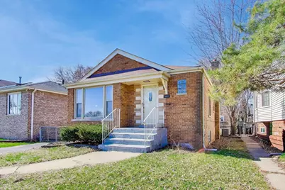 9422 S Spaulding Avenue, Evergreen Park, IL 60805 - Photo 1