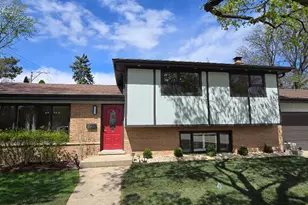 700 Florence Dr, Park Ridge, IL 60068 - Photo 1