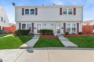 1836 Stockton Dr, Hoffman Estates, IL 60169 - Photo 1