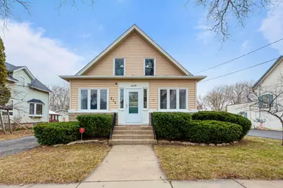 934 Clay Street, Woodstock, IL 60098 - Photo 1