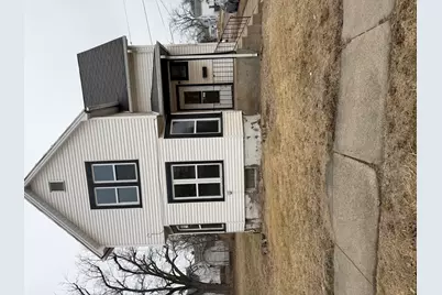 719 S Walnut Avenue, Freeport, IL 61032 - Photo 1