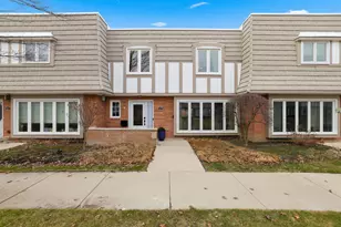 1475 Avignon Ct, Highland Park, IL 60035 - Photo 1