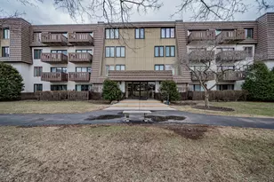 12900 W Heiden Cir, Lake Bluff, IL 60044 - Photo 1