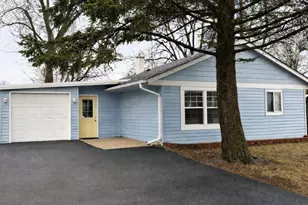 11 Helm Rd, Carpentersville, IL 60110 - Photo 1