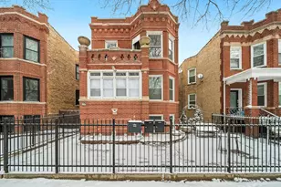 3936 W Cornelia Ave, Chicago, IL 60618 - Photo 1