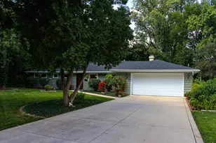 1920 N Washington St, Wheaton, IL 60187 - Photo 1