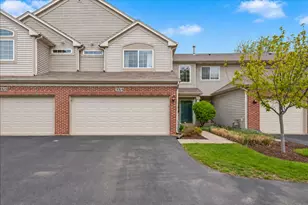 3315 Blue Ridge Dr, Carpentersville, IL 60110 - Photo 1