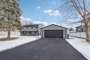 4N327 7th Ave, Addison, IL 60101 - Photo 1