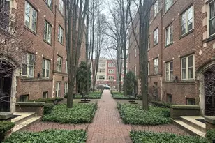 219 N Oak Park Ave, Oak Park, IL 60302 - Photo 1