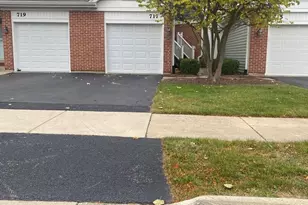 [Address not provided], Carol Stream, IL 60188 - Photo 1