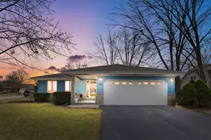 30 N Melanie Ct, Crete, IL 60417 - Photo 1