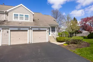 383 Wexford Ct, Carol Stream, IL 60188 - Photo 1