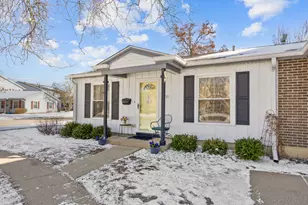 761 Wellington Ave, Elk Grove Village, IL 60007 - Photo 1