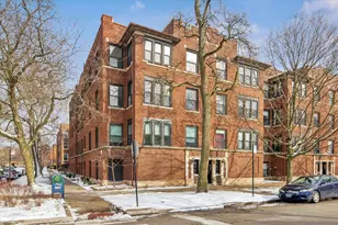 7035 N Greenview Ave, Chicago, IL 60626 - Photo 1