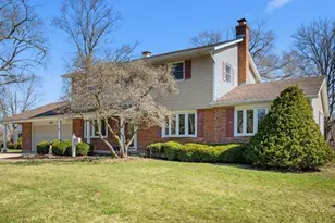 401 East Side Dr, Geneva, IL 60134 - Photo 1