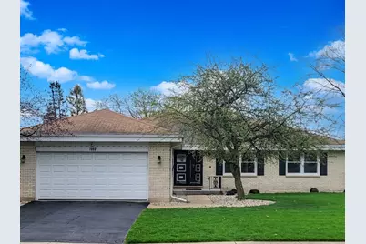 1003 W Hintz Road, Arlington Heights, IL 60004 - Photo 1