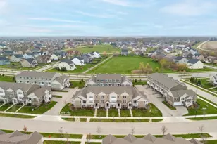 3831 Currant Ln, Elgin, IL 60124 - Photo 3