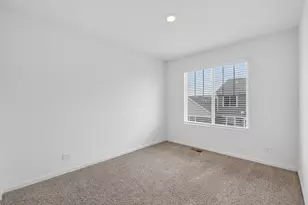 3831 Currant Ln, Elgin, IL 60124 - Photo 21